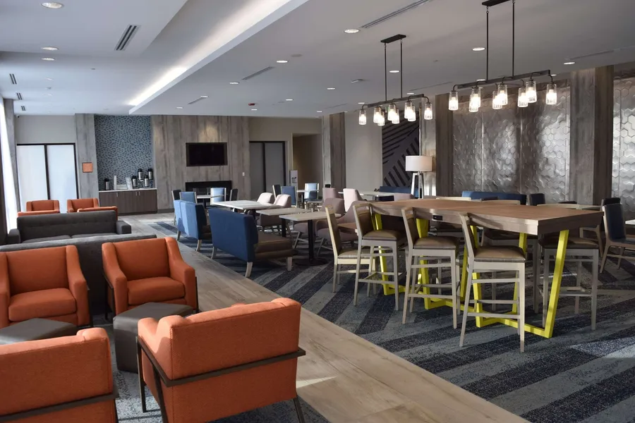 La Quinta Inn & Suites by Wyndham Middletown-Goshen hotel detail image 2