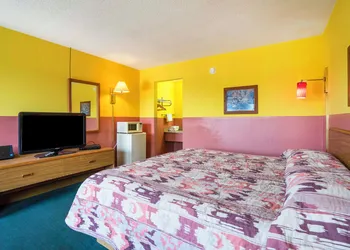 OYO Hotel Opp Al, Floral Hwy hotel thumbnail 4