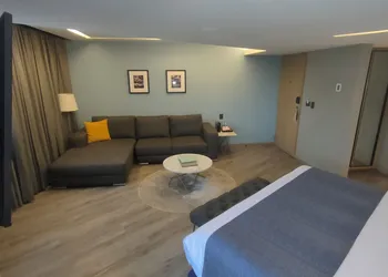 Alia Inn Boutique WTC hotel thumbnail 6