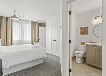Lamphouse By Basecamp hotel thumbnail 4
