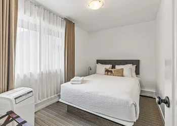 Lamphouse By Basecamp hotel thumbnail 5