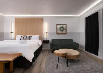 The Cactus Cove Inn and Suites hotel thumbnail 5