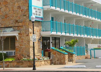 Dunes Suites Oceanfront hotel thumbnail 2