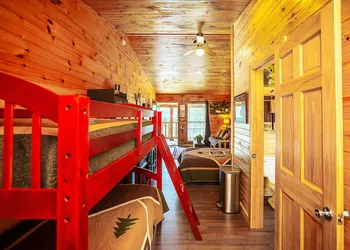 Bigfoot Lodge Room One hotel thumbnail 5