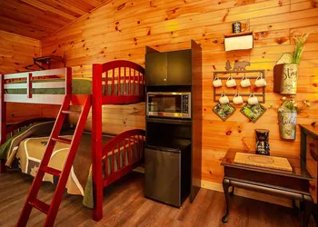 Bigfoot Lodge Room One hotel thumbnail 7