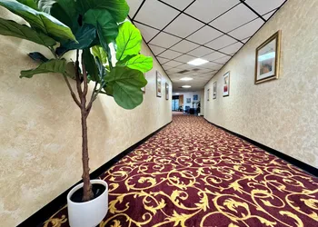 FairBridge Inn Express Hiawatha hotel thumbnail 2