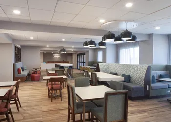 Hampton Inn Evergreen hotel thumbnail 4