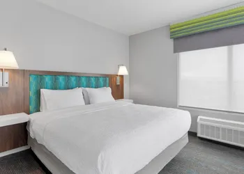 Hampton Inn Saline hotel thumbnail 8