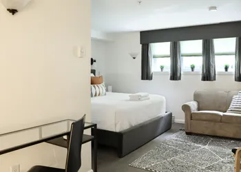 The Beverly hotel thumbnail 5
