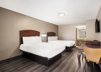 Red Carpet Inn Edison hotel thumbnail 7