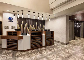 DoubleTree by Hilton New York Midtown Fifth Ave hotel thumbnail 5