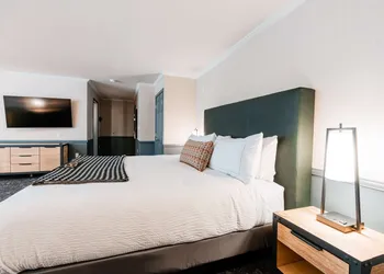 Hotel NoBo Cascade, Tapestry Collection by Hilton hotel thumbnail 7