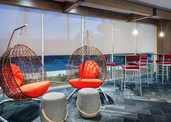 Tru by Hilton Wilmington hotel thumbnail 2