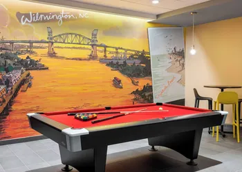 Tru by Hilton Wilmington hotel thumbnail 3