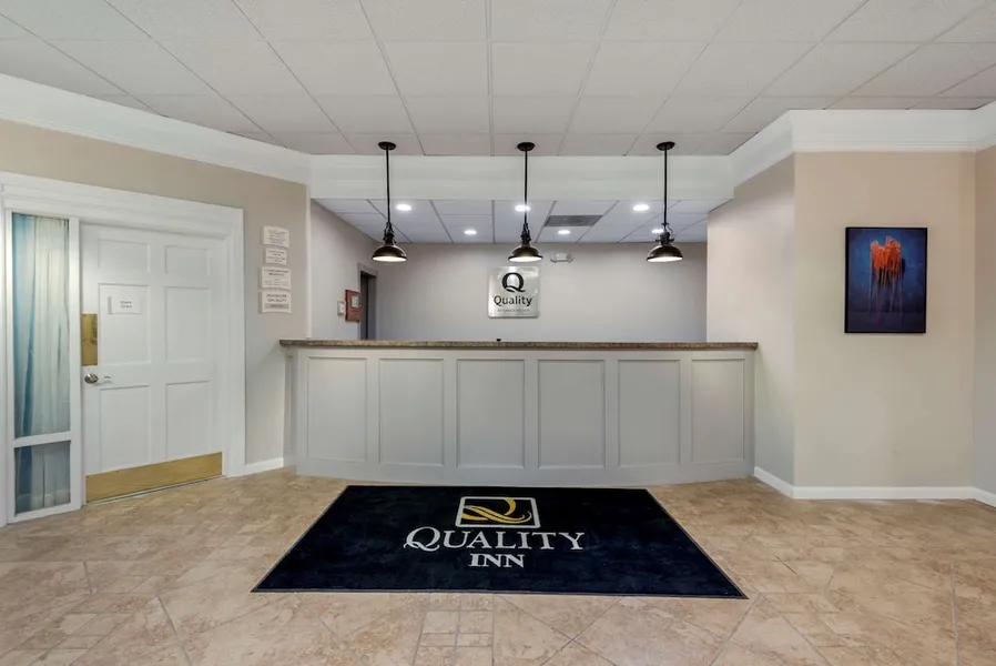 Quality Inn & Suites New Hartford - Utica hotel detail image 2