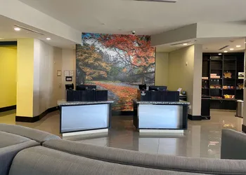 La Quinta Inn & Suites by Wyndham Lubbock Southwest hotel thumbnail 2