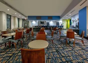 La Quinta Inn & Suites by Wyndham Lubbock Southwest hotel thumbnail 5