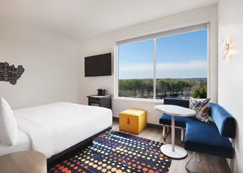 Aloft by Marriott Lawrenceville Sugarloaf hotel thumbnail 5