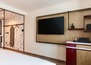 Renaissance New York Flushing Hotel at Tangram hotel thumbnail 8