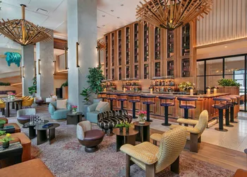 Moxy Brooklyn Williamsburg hotel thumbnail 2