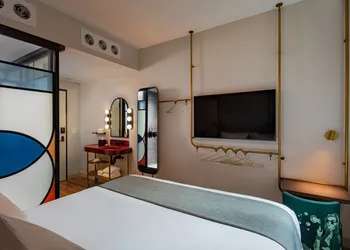 Moxy NYC Lower East Side hotel thumbnail 4