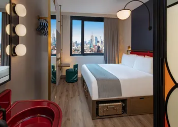 Moxy NYC Lower East Side hotel thumbnail 6