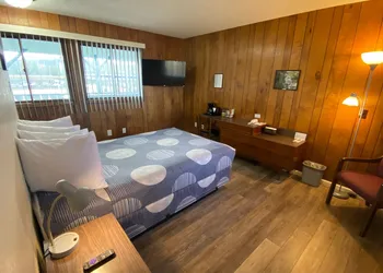 Waterway Inn hotel thumbnail 3