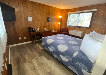 Waterway Inn hotel thumbnail 4