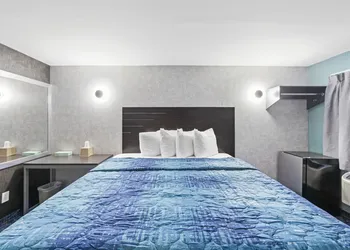 Hotel Opus Bronx hotel thumbnail 5
