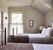 Inness hotel detail image 5