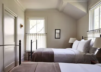 Inness hotel thumbnail 5