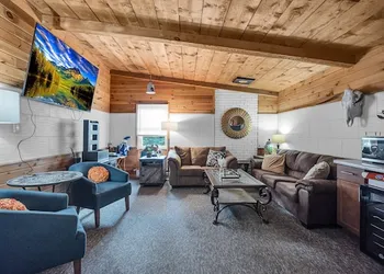 Timberline Lodge hotel thumbnail 4