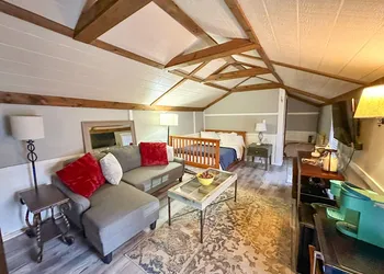 Timberline Lodge hotel thumbnail 6
