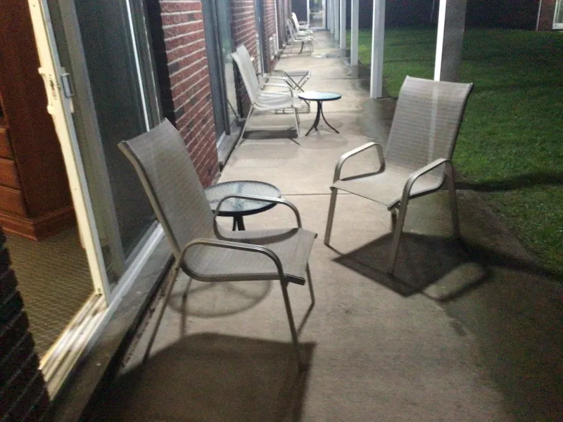 Colonial Brick Inn & Suites hotel detail image 6