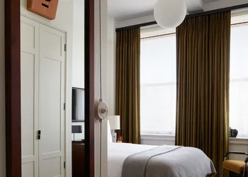 Nine Orchard hotel thumbnail 8