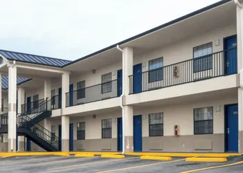 Hiway Inn Express Of Coalgate hotel thumbnail 8