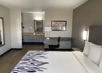 Red Roof Inn Jacksonville, AL hotel thumbnail 8