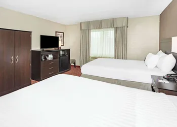 Baymont by Wyndham Brooklyn Center hotel thumbnail 8