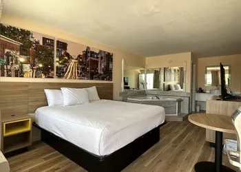Days Inn by Wyndham Branson near Theatre District hotel thumbnail 3