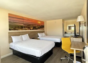 Days Inn by Wyndham Branson near Theatre District hotel thumbnail 5