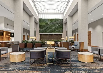 Embassy Suites by Hilton Irving Las Colinas hotel thumbnail 2