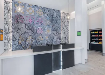 La Quinta by Wyndham Chicago O'Hare Airport hotel thumbnail 5