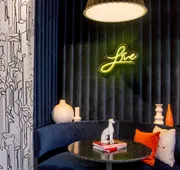Aloft Kansas City Country Club Plaza hotel detail image 3