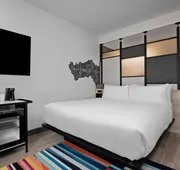 Aloft Kansas City Country Club Plaza hotel detail image 4