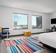 Aloft Kansas City Country Club Plaza hotel detail image 5