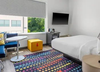 Aloft Nashville Airport hotel thumbnail 3