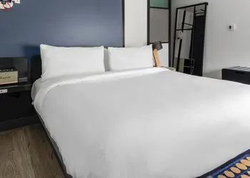 Aloft Nashville Airport hotel thumbnail 8