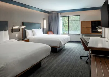 Courtyard By Marriott Olympia hotel thumbnail 5
