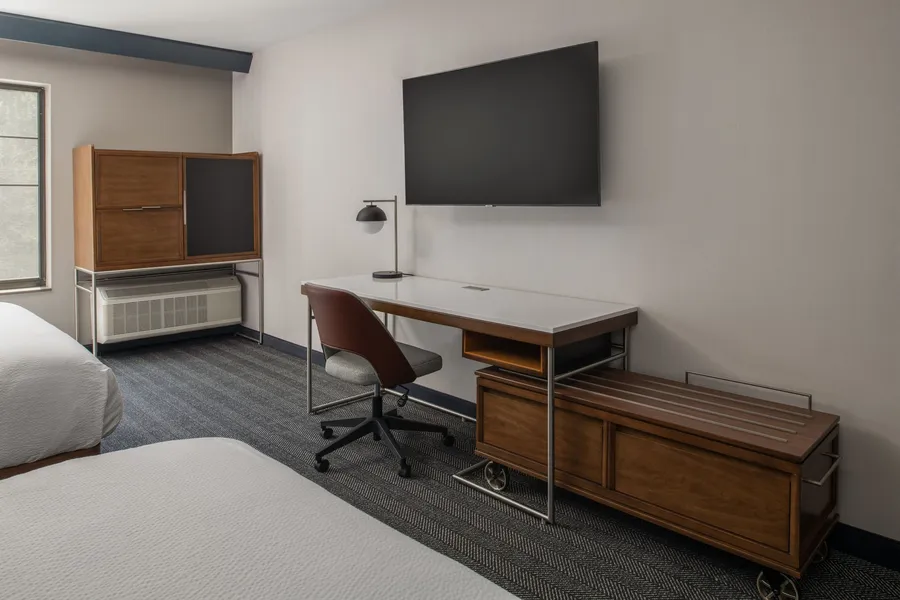 Courtyard By Marriott Olympia hotel detail image 6