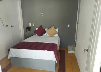 Hotel Nayar hotel thumbnail 5